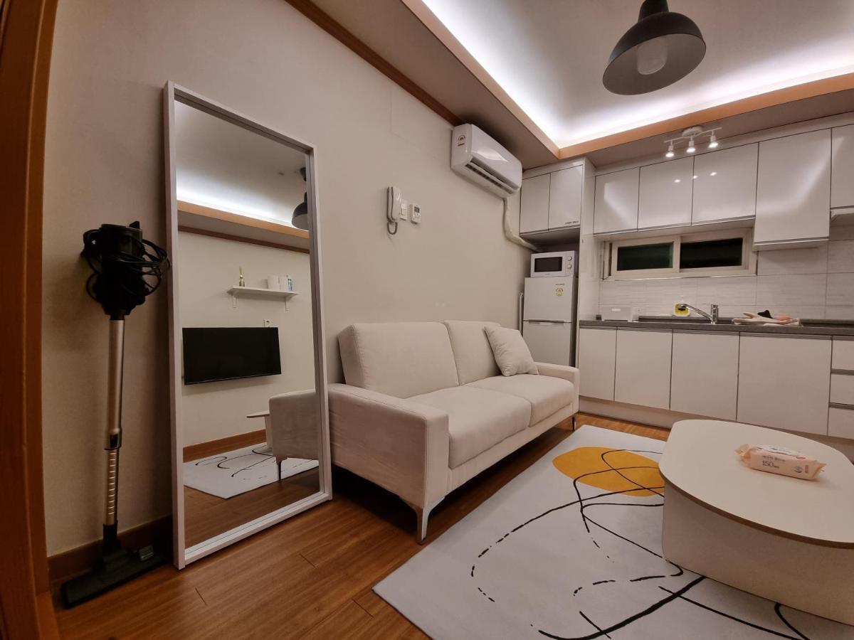 Complace H Seoul Exterior photo